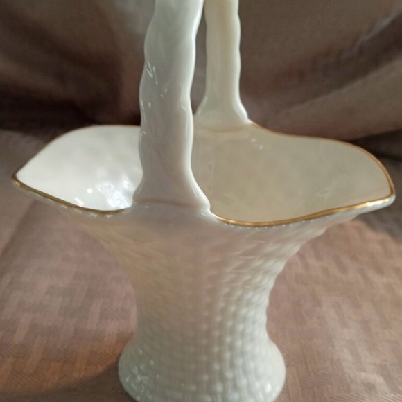 Lenox Small Weave Gold Trim Basket, 5" x 4" x 2 1/2", - Picture 4 of 4